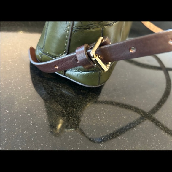 Dooney & Bourke Olive Green Croc Embossed Backpack in EUC - Picture 5 of 8